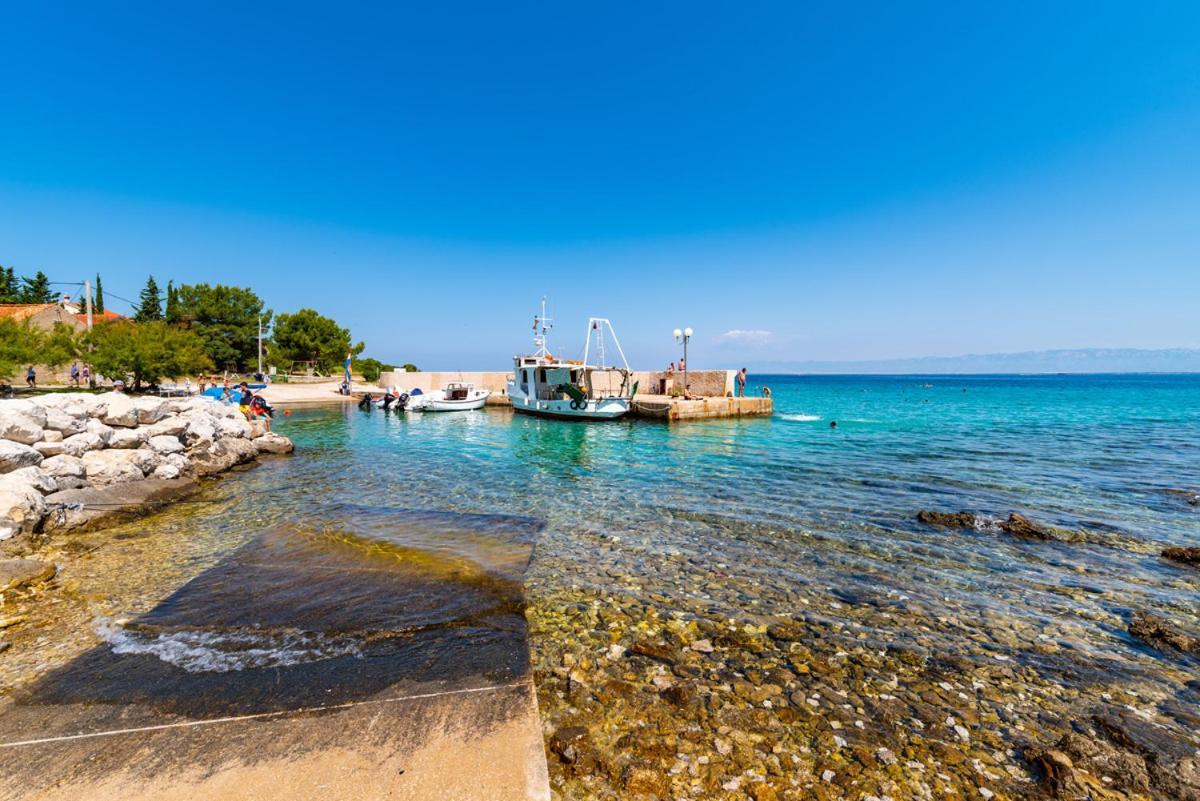 Caravan Near The Sea 2 Ugljan Exterior photo